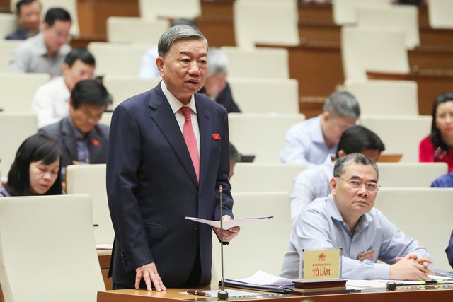 Bộ trưởng Bộ Công an Tô Lâm: Bảo vệ dữ liệu cá nhân là vấn đề rất quan trọng, không phải chỉ nước ta mà các nước trên thế giới cũng rất quan tâm, đặc biệt trong quá trình chuyển đổi số - Ảnh: VGP
